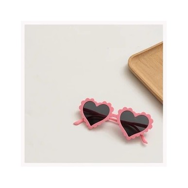 lunette de soleil-enfant-fille-été-piscine-plage-vacances-solaire