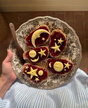 Sunday Morning  ⭐️