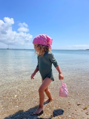 On adore le look petit foulard & maillot Castille kaki 🩷